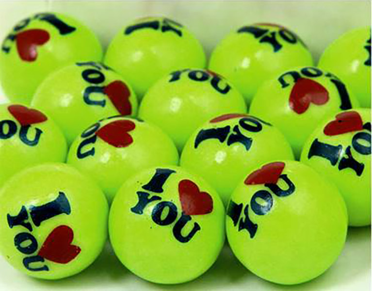 жвачка с принтами я тебя люблю