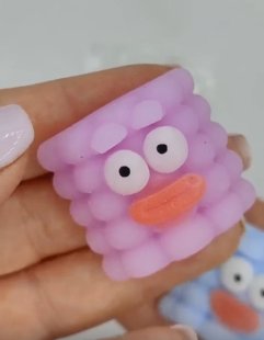 Игрушка сквиш "Губастик"